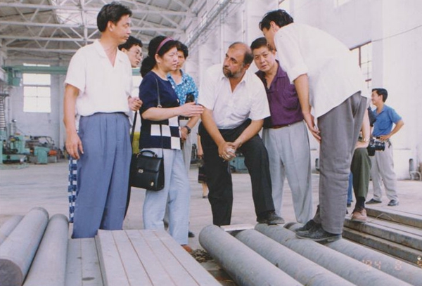 (1)1994年8月9日,向加拿大客商介紹產(chǎn)品_副本